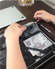 macbookpro怎么更换安卓系统,探索安装安卓系统的步骤与技巧